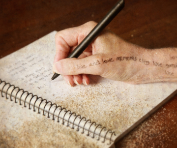 Why is Peruvian Poet Day celebrated? 