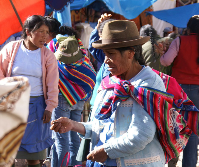 What are the indigenous peoples of Peru? 