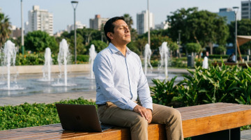 Consejos para cuidar la salud mental y manejar el estrés en el entorno laboral y familiar peruano