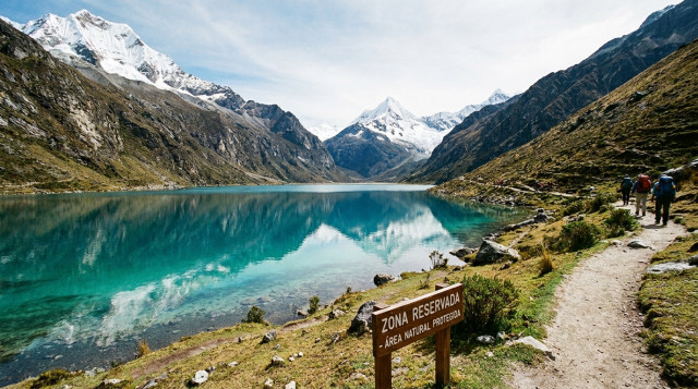 Importancia de las áreas naturales protegidas en el Perú y cómo visitarlas de manera responsable