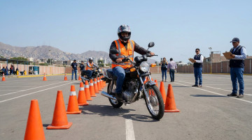 Cómo obtener la licencia de conducir para motos en Perú requisitos trámites y consejos para aprobar el examen