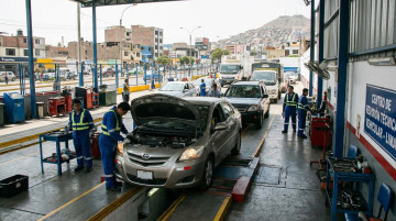 Guía sobre las revisiones técnicas vehiculares en Perú cronograma requisitos y plantas autorizadas para circular sin multas