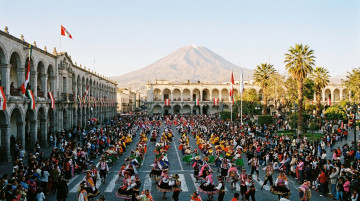Qué se celebra en agosto en Perú calendario de efemérides y festividades regionales
