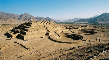 Guía para visitar Caral la ciudad más antigua de América y cómo llegar desde Lima