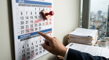 Cómo los feriados y días no laborables afectan plazos, vencimientos y trámites en el Perú
